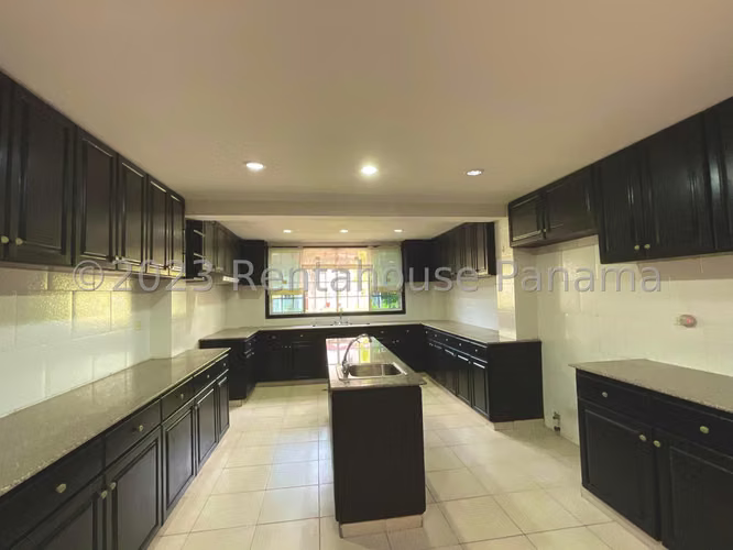 Vendo casa en Albrook, Calle Los Guayacanes MS - Imagen 11