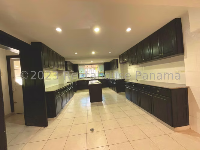 Vendo casa en Albrook, Calle Los Guayacanes MS - Imagen 12
