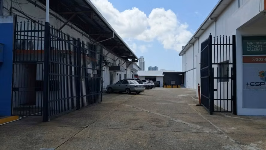 Alquiler de galera en Plaza Más Espacio | Betania. E.L - Imagen 4