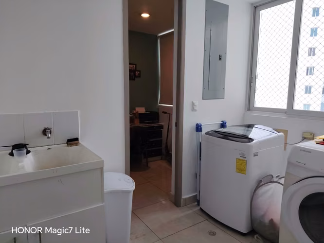 Alquilo amplio apartamento con línea blanca en Clayton Park II - Imagen 12