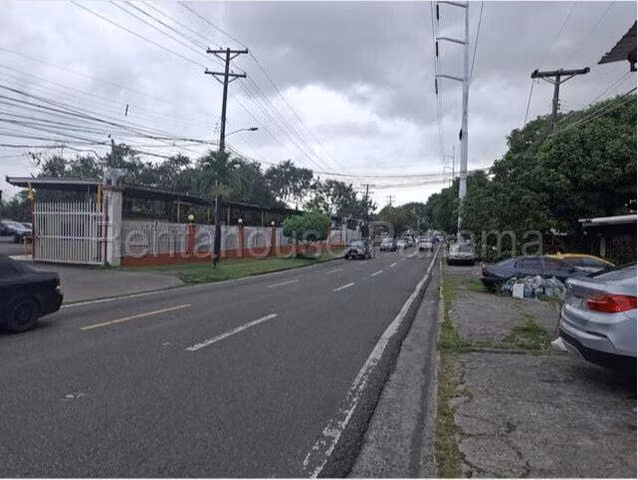 Lote Comercial con 20m de Frente sobre Avenida Ernesto T. Lefevre - 26GP8944