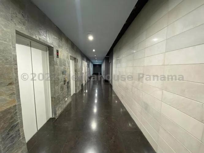 Venta de Oficina Comercial en Obarrio R10008GRR - Imagen 2