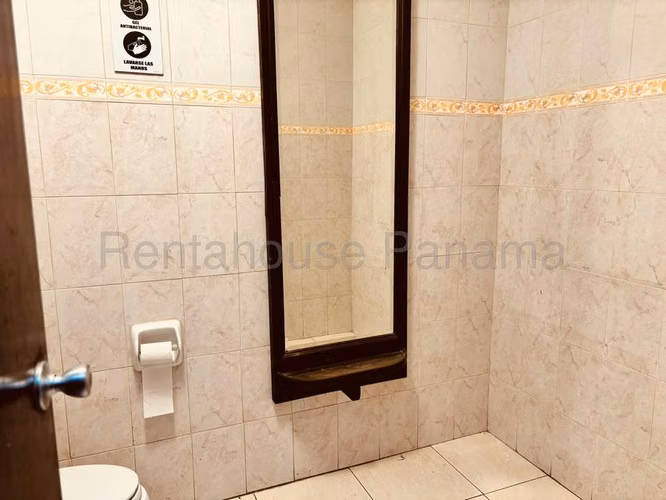 Alquiler de casa comercial en La Cresta