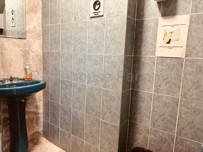 Alquiler de casa comercial en La Cresta