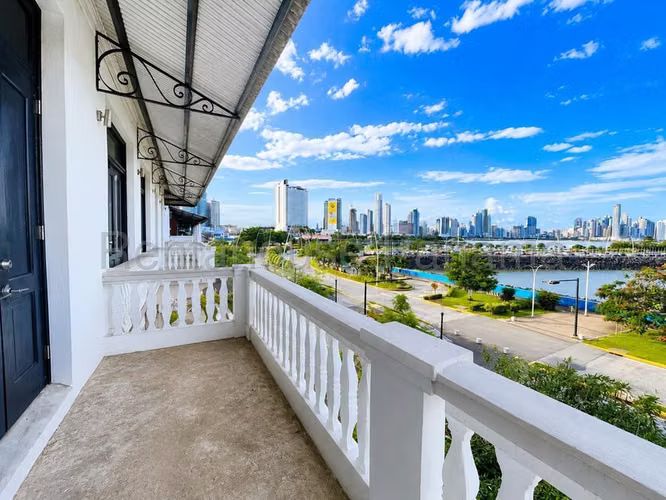 Alquiler de Local comercial de 485m2 en el Casco Antiguo - Imagen 17