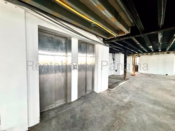Alquiler de Local comercial de 485m2 en el Casco Antiguo - Imagen 6