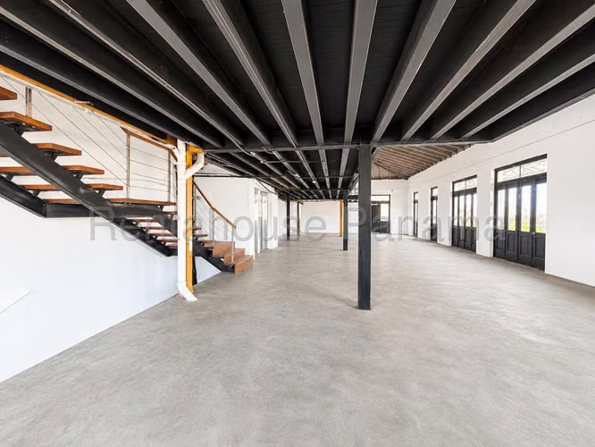 Alquiler de Local comercial de 485m2 en el Casco Antiguo - Imagen 12