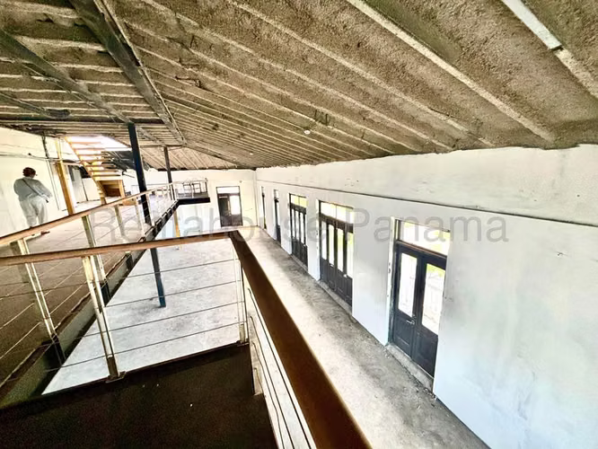 Alquiler de Local comercial de 485m2 en el Casco Antiguo - Imagen 4