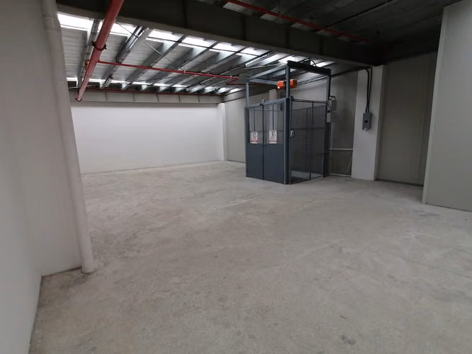 ALQUILER DE BODEGA EN PANAMÁ VIEJO BUSSINES (8)