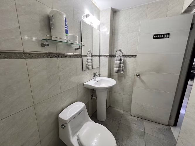 LOCAL PLAZA  VILLA VERONA - TUMBA MUERTO - ALQUILER O VENTA