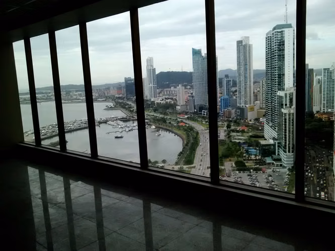 Alquiler Oficina en PH Bisca Financial Center Av. Balboa - Imagen 3