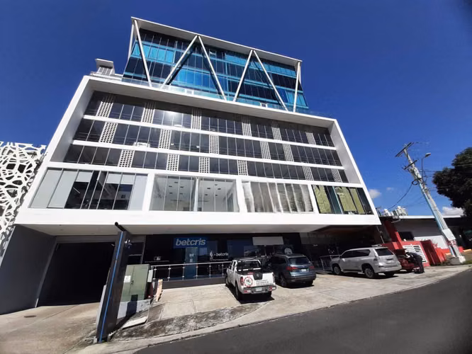 FOR SALE COMMERCIAL OFFICE IN GREY SHELL | COMMERCIAL USE | 2 PARKING SPACES