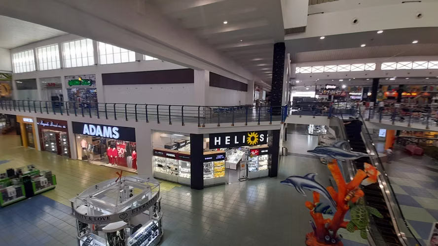 Albrook Mall. Pasillo del Delfin. Local 1198.94mts $5,000,000.00 - Imagen 4