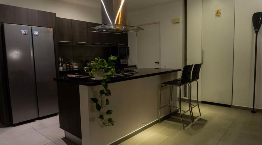Av. Balboa | 220m2 | 2 hab. | Balcones - Imagen 3