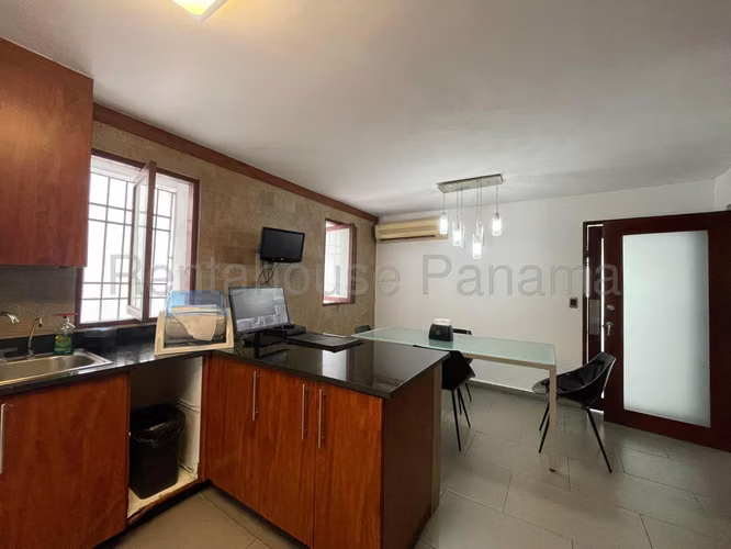 Casa Remodelada en Venta en Obarrio 27PPM1388 - Imagen 9