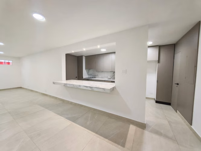 Casa en San Francisco Dos niveles y Renovada - Imagen 10