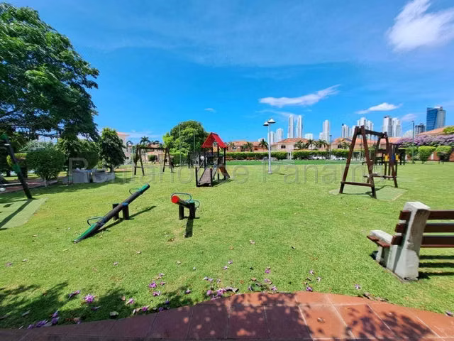 Venta de Casa Palmeras del Este Costa del Este 26YCG6913
