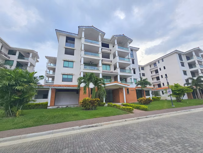 Venta de Apartamento en PH Costamare - Costa Sur. Haga una oferta - Imagen 2