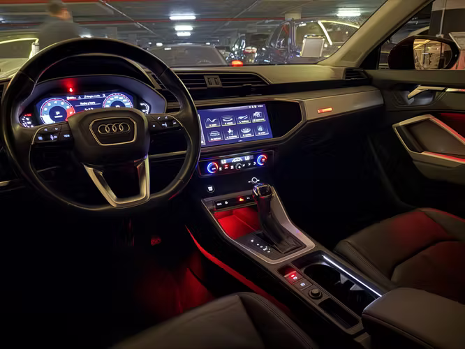 AUDI Q3 2023