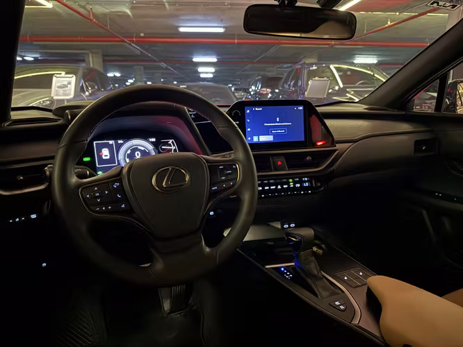 LEXUS UX 250h AWD 2023
