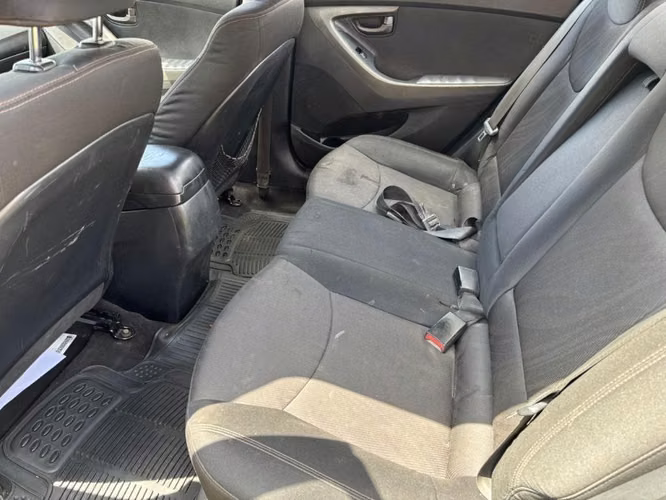 Vendo auto Hyundai elantra 2015