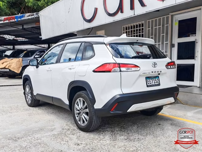 Toyota Corolla Cross 2023 Automática EE7152 - Imagen 5
