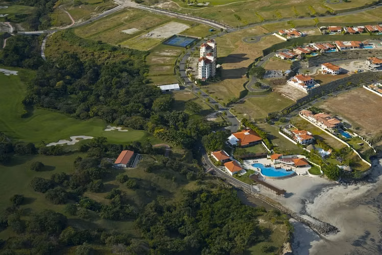 Alquiler de Apartamento en Vistamar con acceso al mar y Golf - Imagen 2