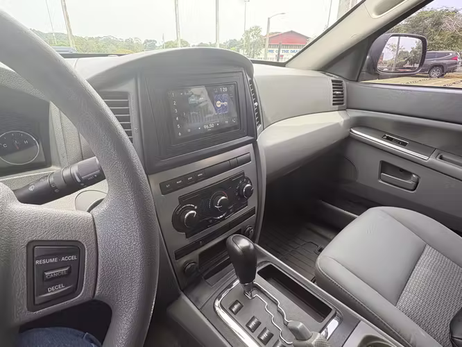 Jeep Grand Cherokee Laredo 2008 4x4 – Excelente Estado