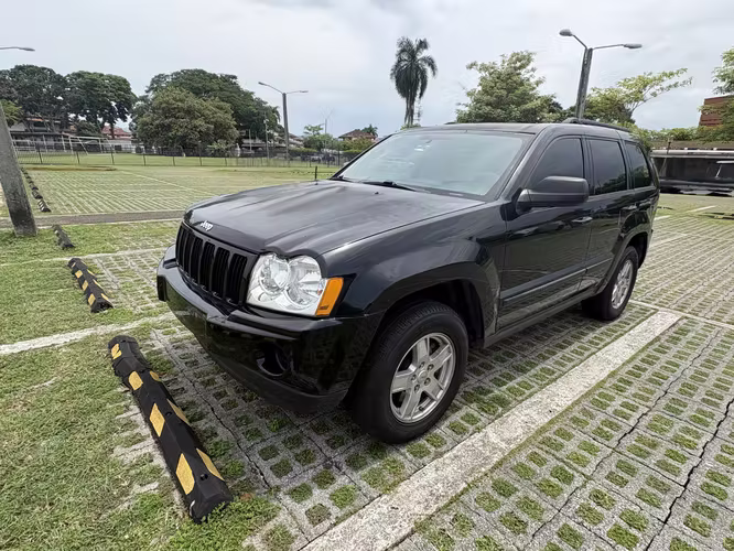 Jeep Grand Cherokee Laredo 2008 4x4 – Excelente Estado