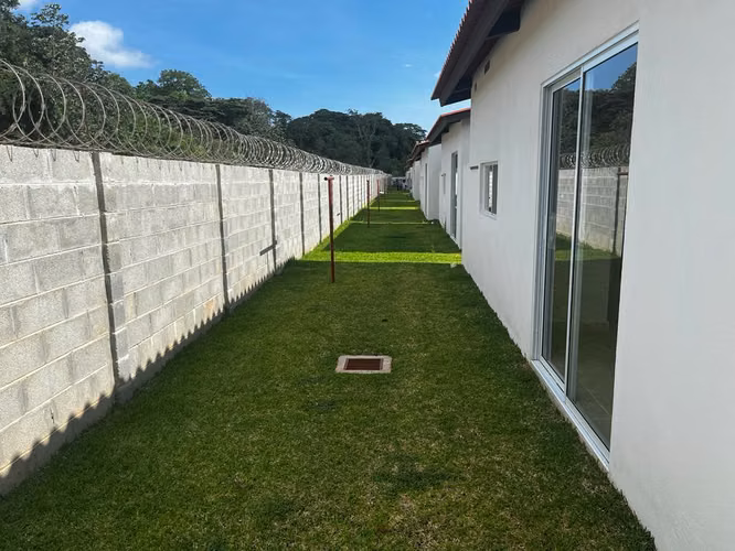 Alquilo casa en arboledas - Imagen 4