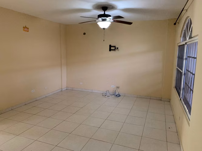 Se Vende Amplia Casa en Villa Serena – Villa Zaita - Imagen 5
