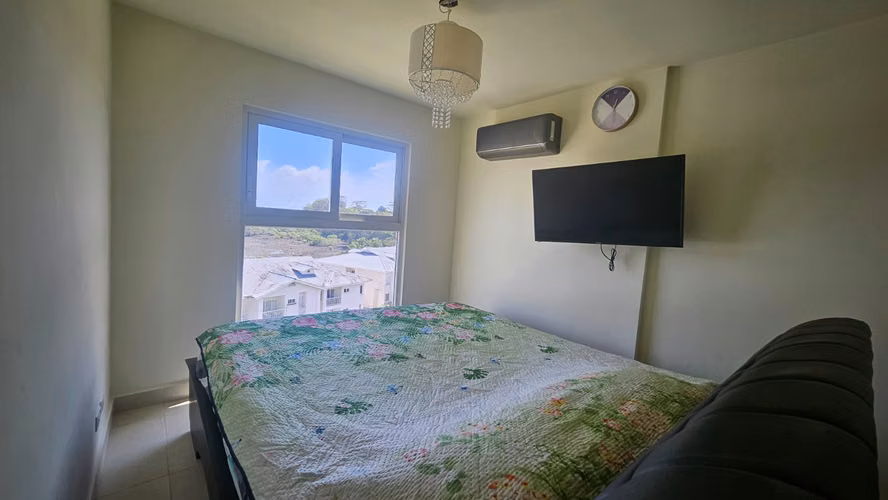 Alquilo apartamento amoblado vista al mar