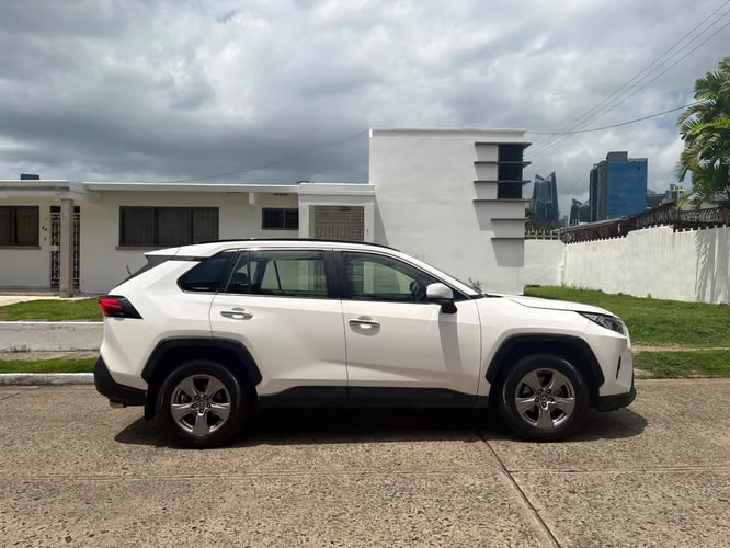 TOYOTA RAV4 2023 - Imagen 5