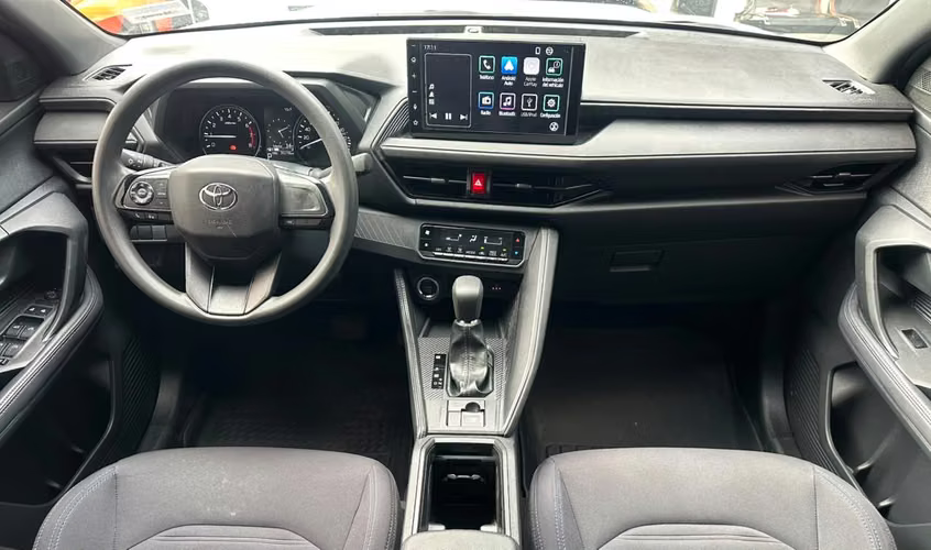  TOYOTA YARIS CROSS 2025 - Imagen 13