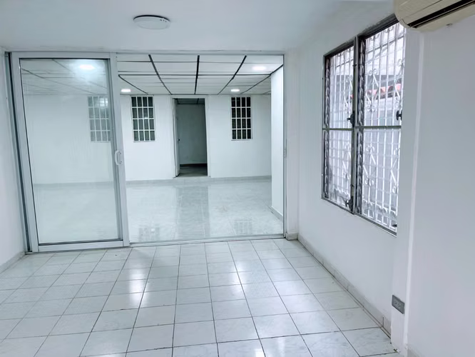 ALQUILER- ¡OPORTUNIDAD EN CHANIS! CASA TIPO DÚPLEX CON USO COMERCIAL