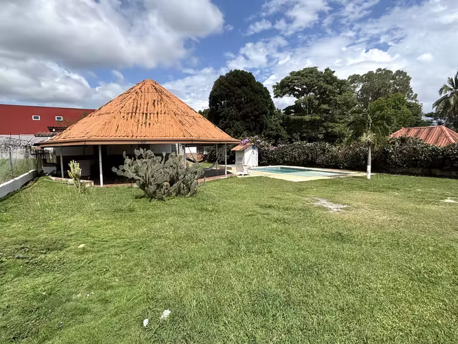 En venta: Casa de Playa con piscina privada en Coronado - Imagen 2