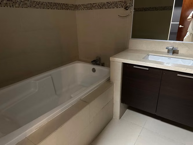 Punta Pacífica | P.H. Oceanaire | 2Rec Vista al Mar 200m² ($465,000)