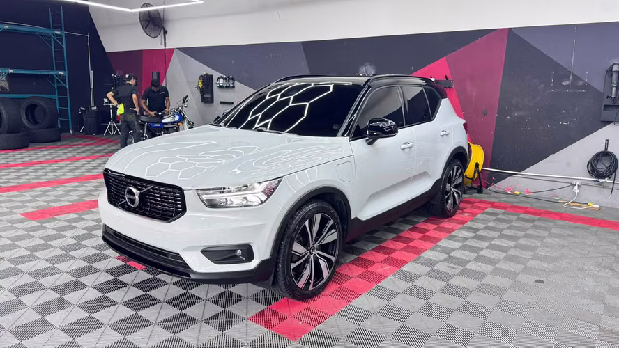 XC40 Plug In Hybrid 22000 kms