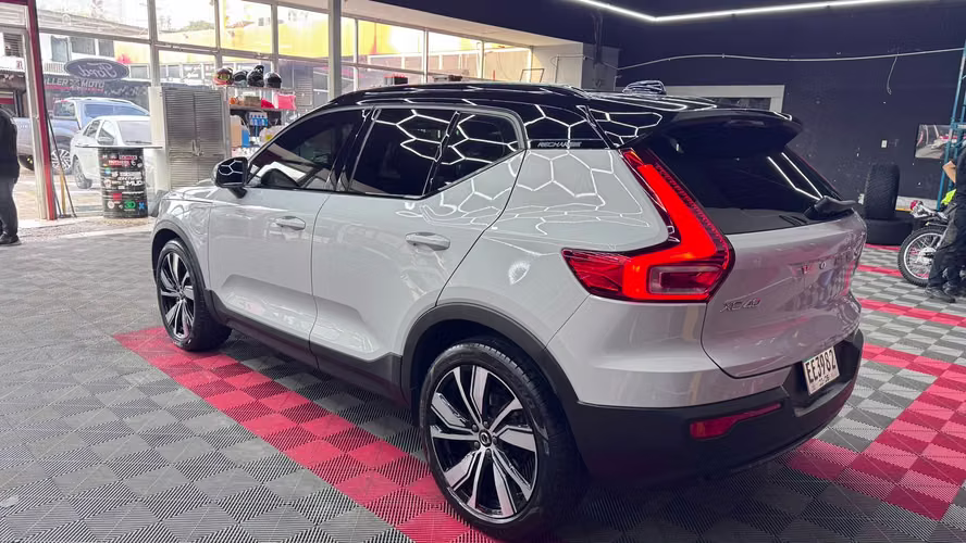 XC40 Plug In Hybrid 22000 kms - Imagen 2