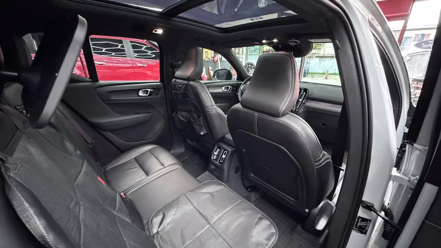 XC40 Plug In Hybrid 22000 kms - Imagen 3