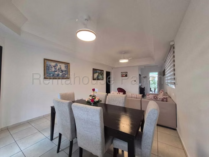 ALQUILER CASA AMOBLADA VILLA LUCRE 27ML755