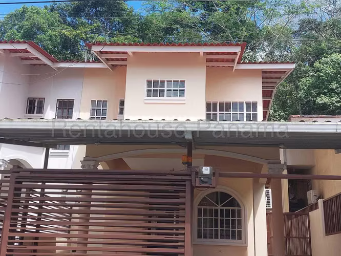 VENTA DE CASA EN ARRAIJAN ABS