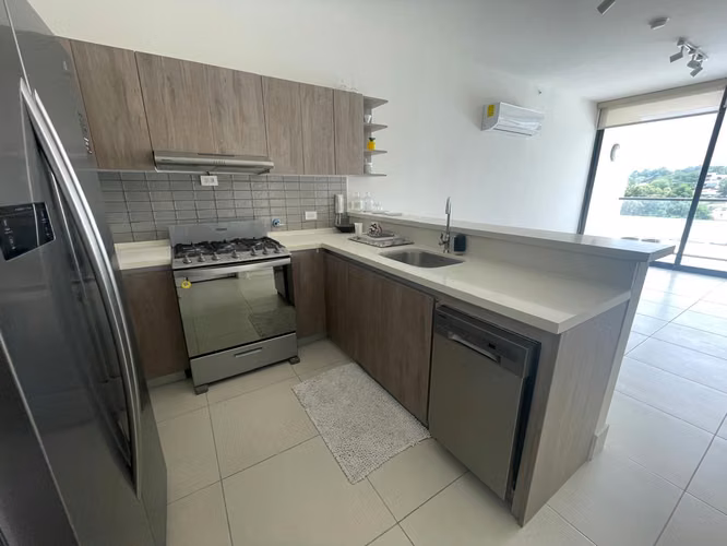 ¡En Alquiler! Moderno Apartamento de 94 m² con Línea Blanca - Imagen 2