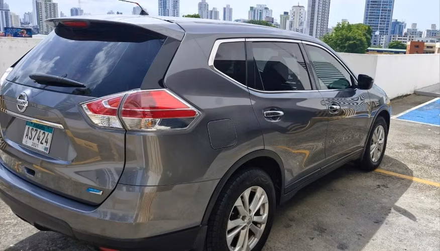 Nissan Xtrail Full Extra - UNICO DUEÑO - Imagen 3
