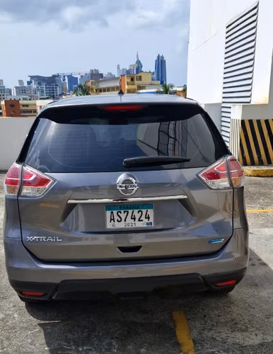 Nissan Xtrail Full Extra - UNICO DUEÑO - Imagen 2