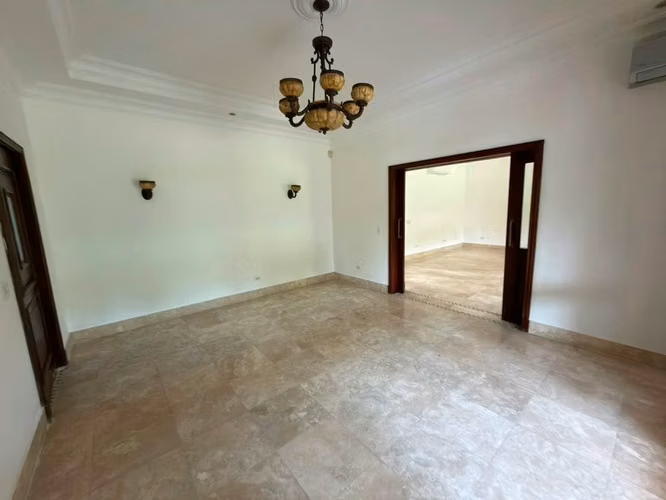 . ! Casa en Costa del Este residencial privado I con 4 parking y amplio patio - Imagen 6