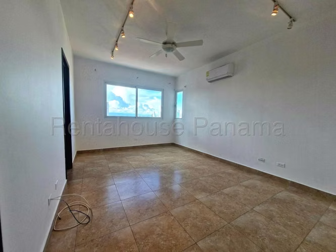 26140. Se vende apartamento 378m, 3 recamaras, 3 parkings, vista al mar - Imagen 12