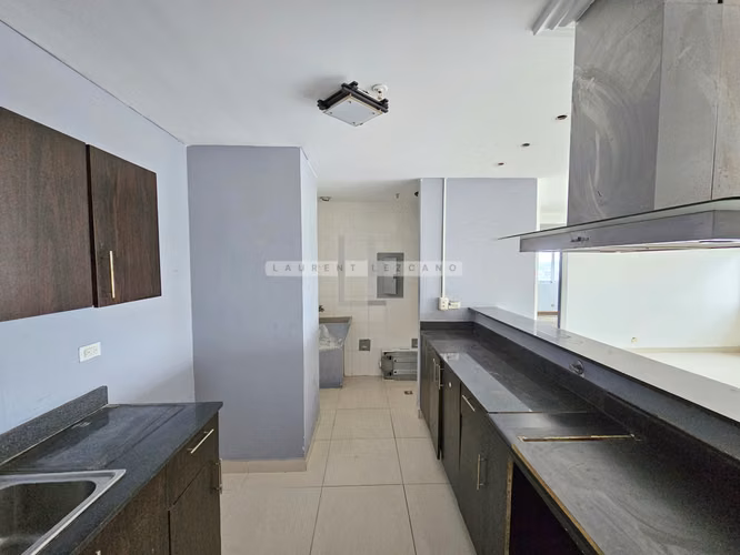 Vendo Apartamento en Macedonia Tower - El Ingenio. Haga una oferta - Imagen 8