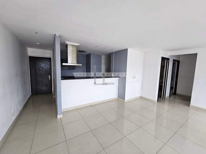 Vendo Apartamento en Macedonia Tower - El Ingenio. Haga una oferta - Imagen 5