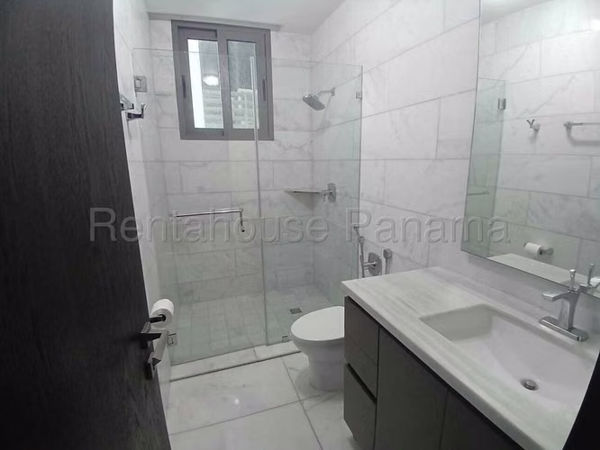 267787. Se alquila apartamento amoblado 305m, 3 recamaras, vista al mar - Imagen 16